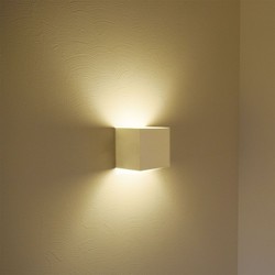 Lampor V-Tac 12W LED vit vägglampa - Kvadrat, justerbar spridning, IP65 utomhusbruk, 230V, inkl. ljuskälla
