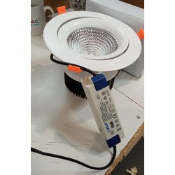 LED-belysning Lagertömning: Lager rea: Downlight IP44, 35W, 60 grader - Ø:19,8 cm, lutbar