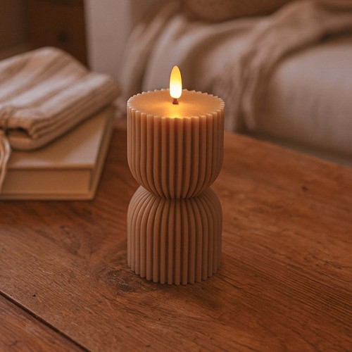 LED Timglas ljus 13,5cm, lågeffekt, brun - Ø7,5cm, fjärrkontroll, timer, äkta vax