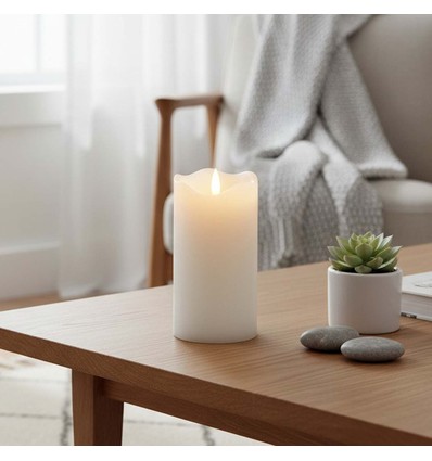 LED Blockljus 15 cm hög, flameffekt, vit - Ø7,5 cm, 15 cm hög, fungerar med fjärrkontroll, timer, äkta stearin