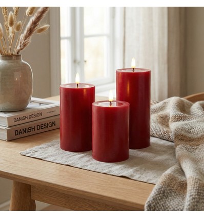 LED-blockljus Ø7,5cm, 3-pack, smält-look, flameffekt - Inkl. fjärrkontroll och timer, 10/12,5/15cm hög, äkta vax, bordeauxröd