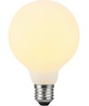 E27 5,5W dimbar LED-lampa - G95, filament, matt vit, 550lm, 2500K