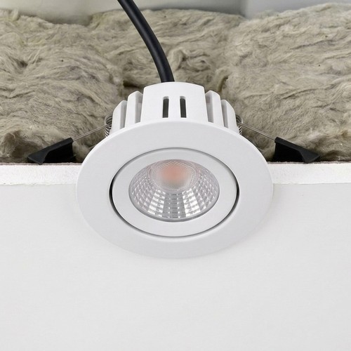 7W RA96 CCT + DimToWarm infälld spotlight för isolering - dimbar, Hål: Ø6,8 cm, Mått: Ø9,3 cm