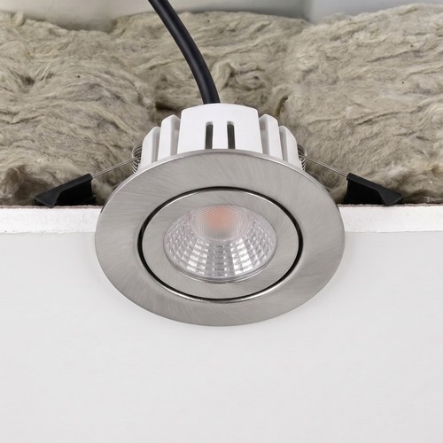 7W RA96 CCT + DimToWarm downlight för isolering - Dimbar, Hål: Ø6,8 cm, Mått: Ø9,3 cm, borstat stål