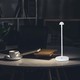 Lagertömning: V-Tac uppladdningsbar 3i1 bordslampa - Vit, IP20, touch dimbar, modell mini
