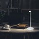 Outlet: V-Tac uppladdningsbar 3i1 bordslampa - Vit, IP20, touch dimbar, modell mini