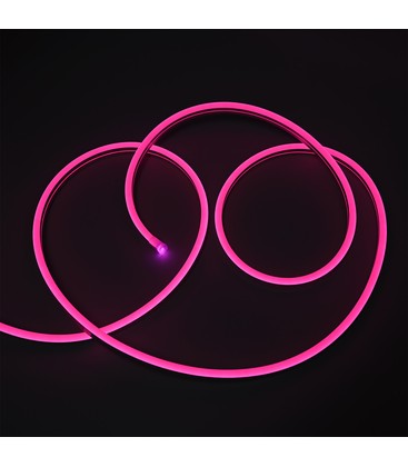 Rosa Neon Flex LED-list monterad utomhus som visar hur IP67-klassad belysning kan följa former.